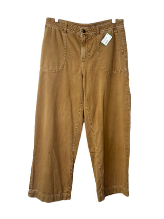 R cropped cargo