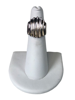 R Sterling ribbed concave ring