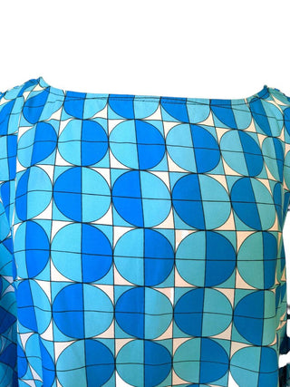 R polka dot poncho