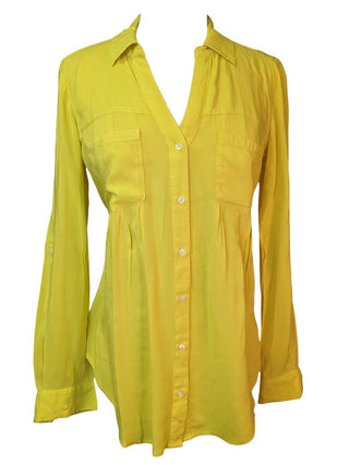 R button blouse