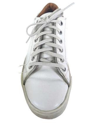 R leather lace up