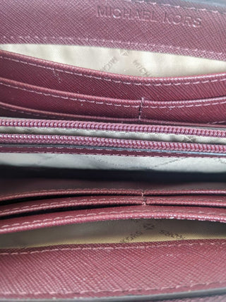 R Pebble leather 1/2 zip wallet