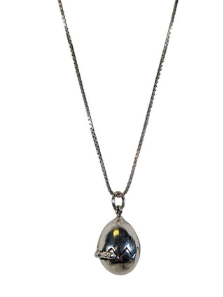 R SS Hatching chick necklace