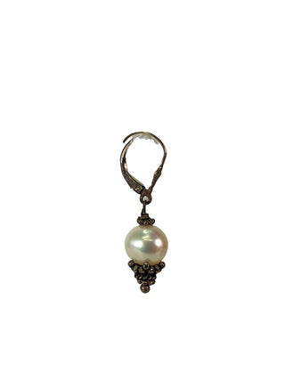 R sterling pearl earrings