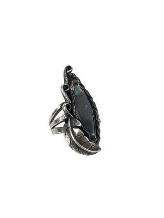 R vintage sterling shell ring