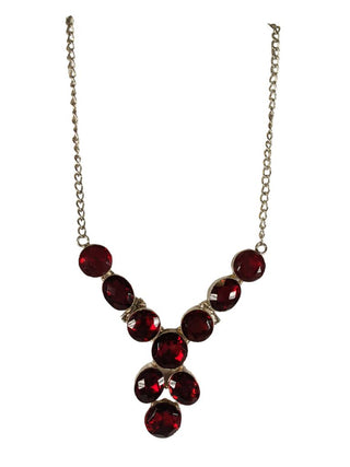 R Mozambique Garnet Necklace & Earring Set