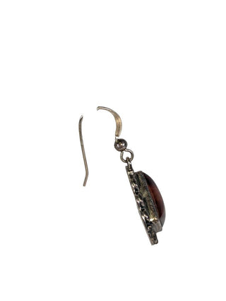 R SS Stone Sq Earrings