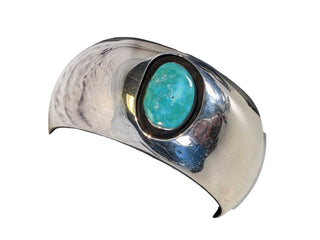 R SS Stone Cuff