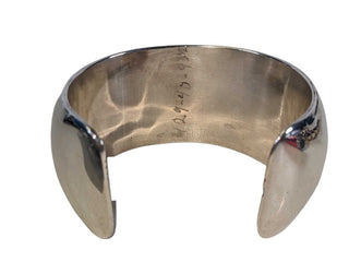 R SS Stone Cuff