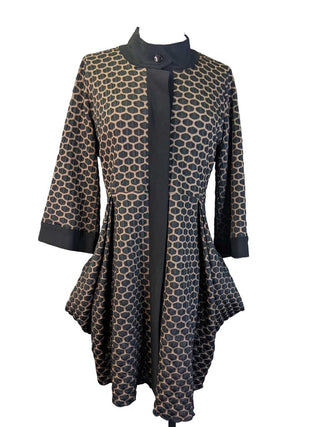 R textured Button Up