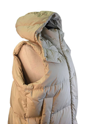 R Wonder Puff Retails: $228