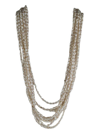 R long strand of pearls