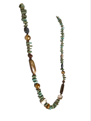R stone necklace