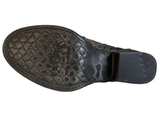 R leather cutout