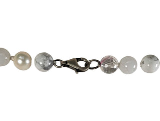 R pearl stone necklace