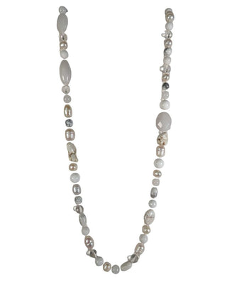 R pearl stone necklace