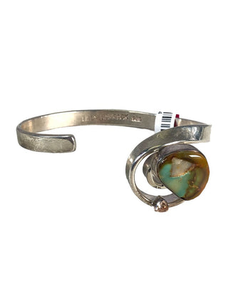 R SS Stone Cuff