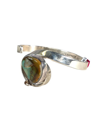 R SS Stone Cuff