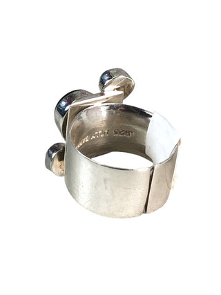 R SS Three Stone Cigar Band Ring