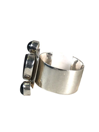 R SS Three Stone Cigar Band Ring