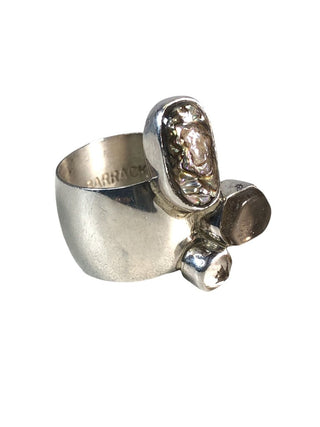R SS Three Stone Cigar Band Ring