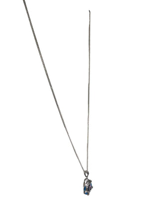 R sterling pendant necklace