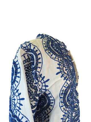 R Eyelet w/Embellishment Open Front