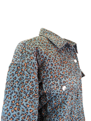 R NWT Leopard w/Buttons
