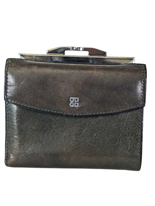 R Calfskin Bi-Fold