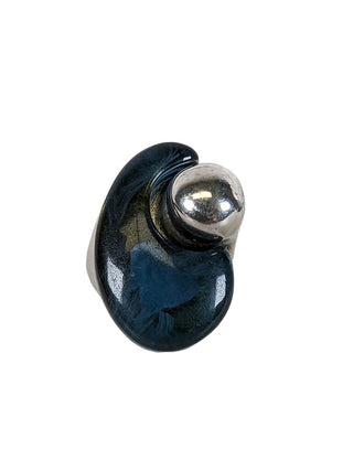 R Silver Plated Lucite Ring