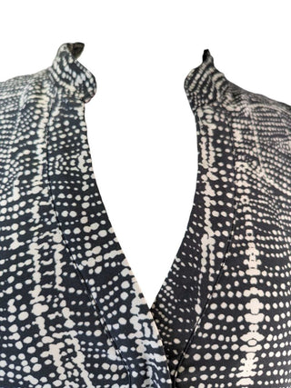 R Printed Collared