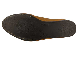 R Leather Flat